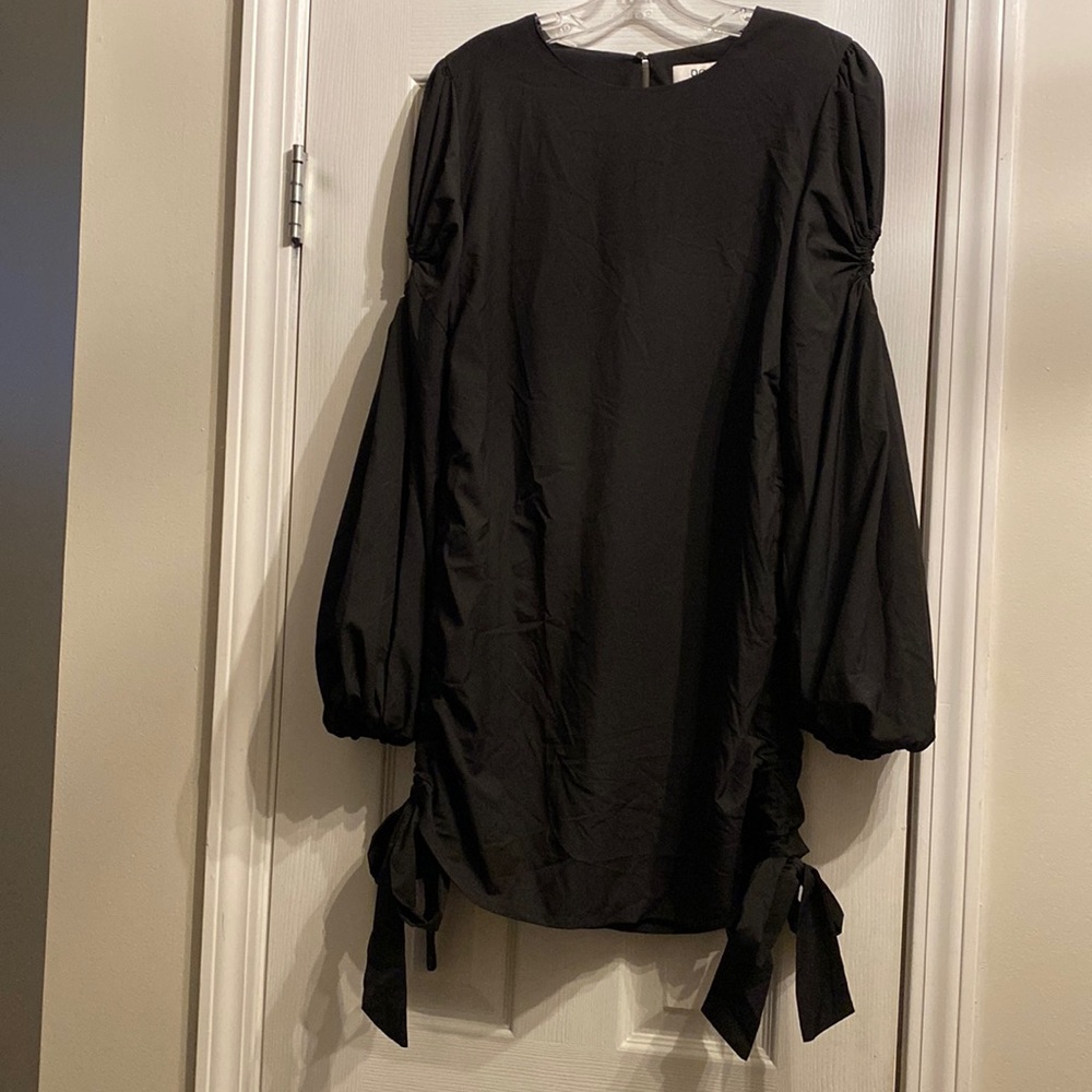 Do + Be black long sleeve dress